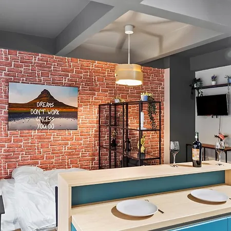 Cute Cozy Nest Апартаменты