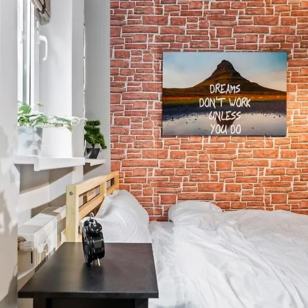 Cute Cozy Nest Apartment *
