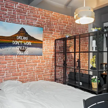 Cute Cozy Nest Apartment